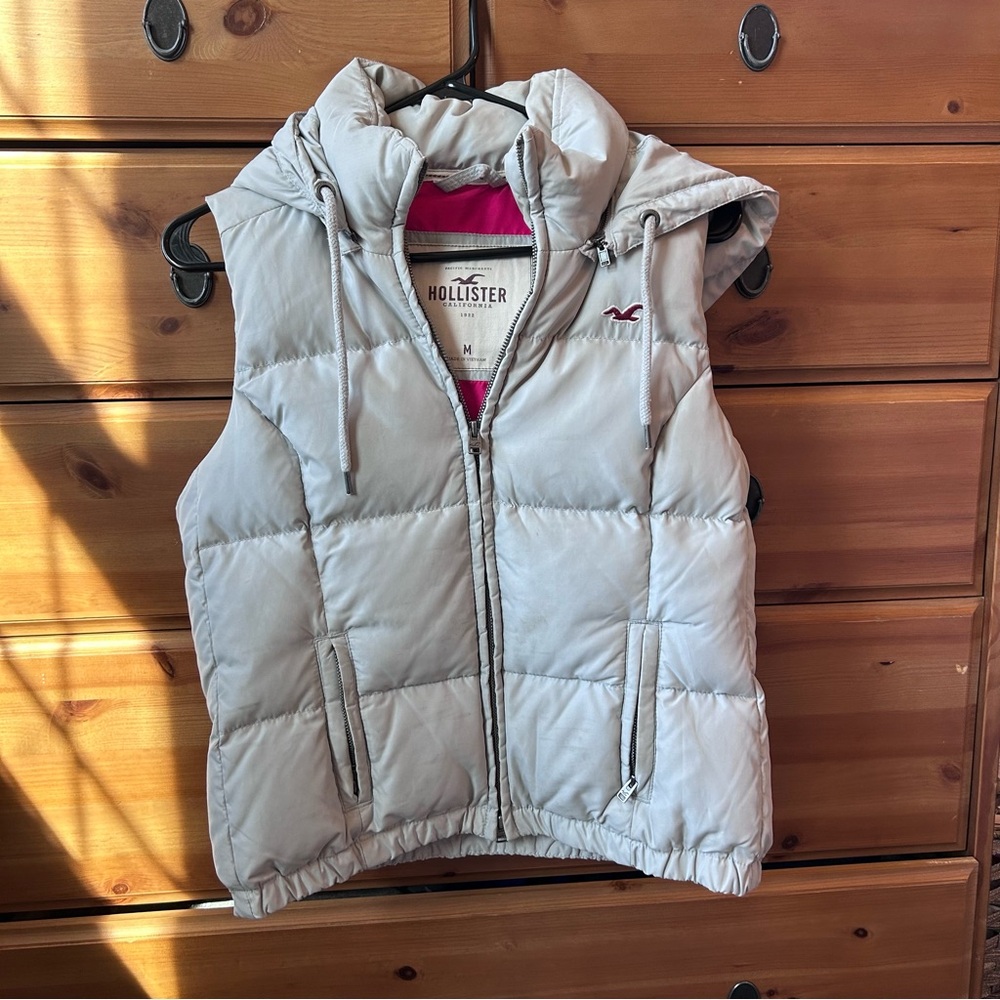 Tan/gray Hollister Puffer Vest Size Medium